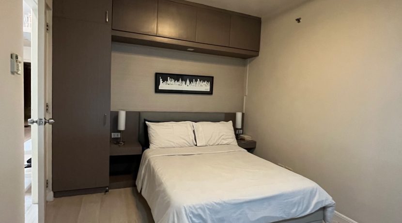 087d16f944a04547d07a872e7e4b2e01