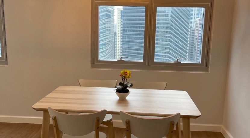 0b014ffdaec0081902e353e420deb406