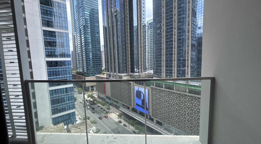 2d40e1ce200a32303e2fab51f3ab99d5