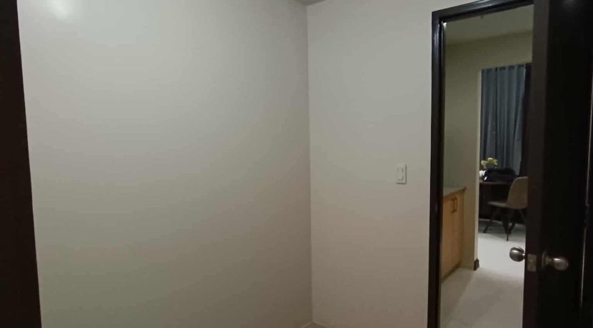 5ead647f98c81eb8799cb82d8081f9f7