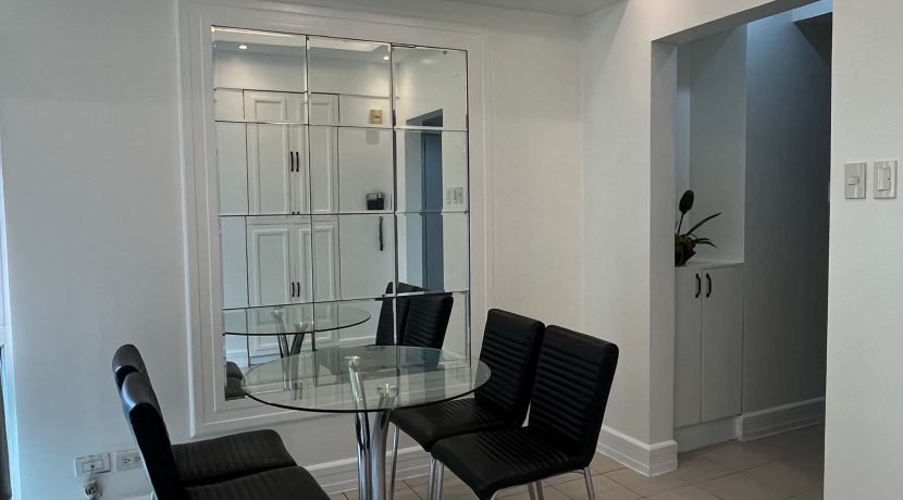 6bcbafbd730376a9efdacb803ff815d5