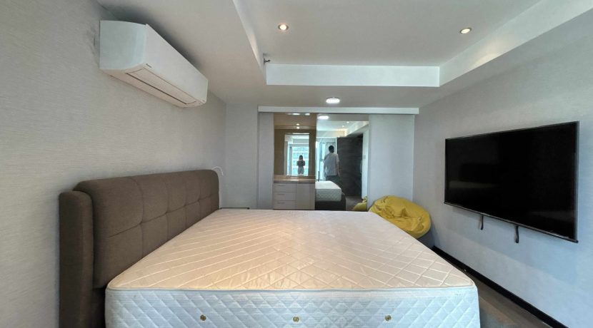 76d8f157ed2f4422a238bbd996621ccb