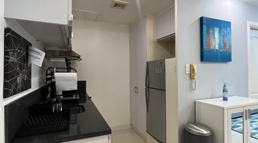 77dc18f2a143f3e79ebd6019bb63e753