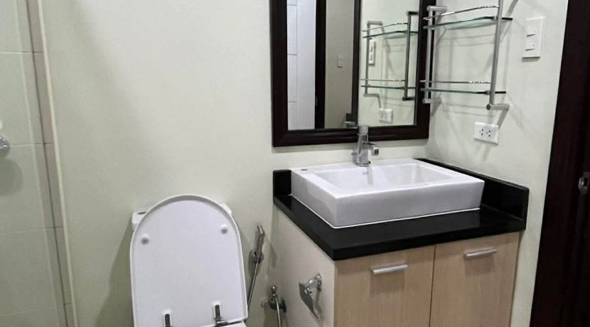 8984037d163440de46f5e70e7746af99