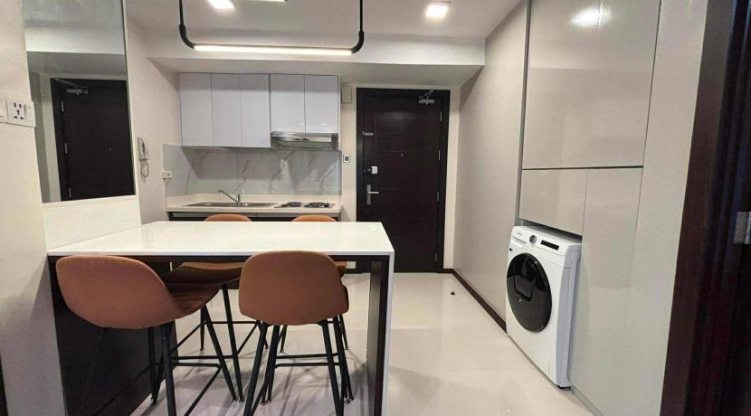 94b129f1977b476010511f58d3bb5ec3