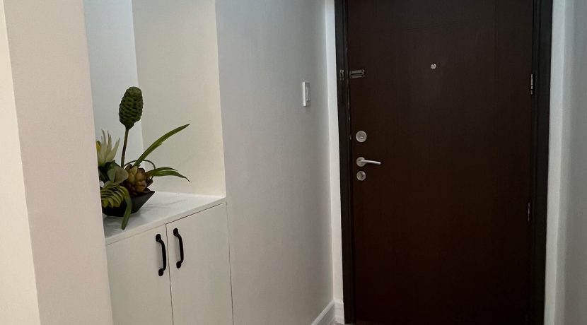 a8370bbcbfbb595afa1a8a1f99349403