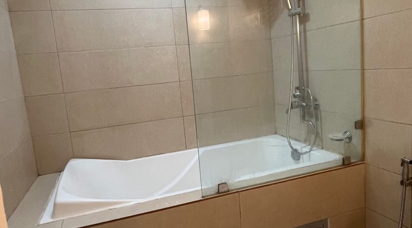 b430512d2d0bed3104cfadb3295d9f1f