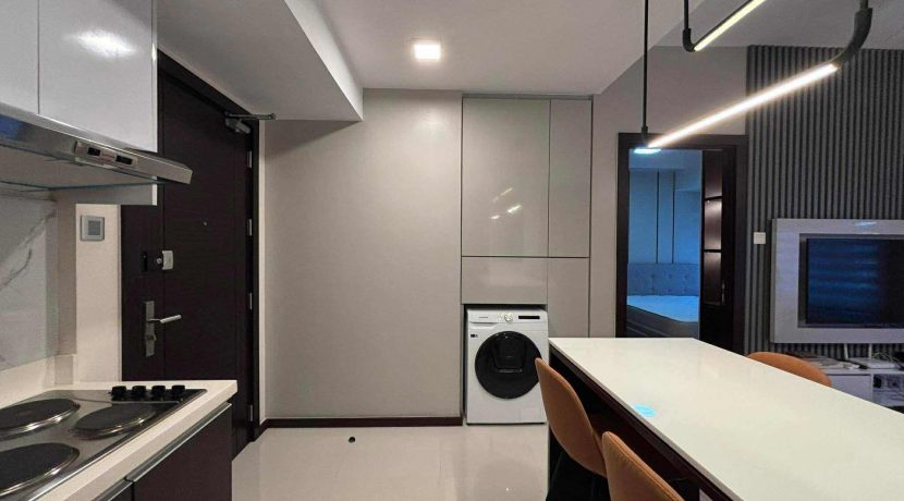 fe825e6674a39e8807a1cece22d183bf