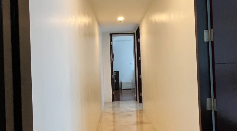 09fc179a1e355e924bdf5f16329cd857