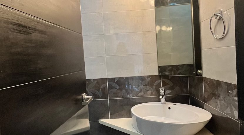 1593333ce6cc82b8f92706d00008b273