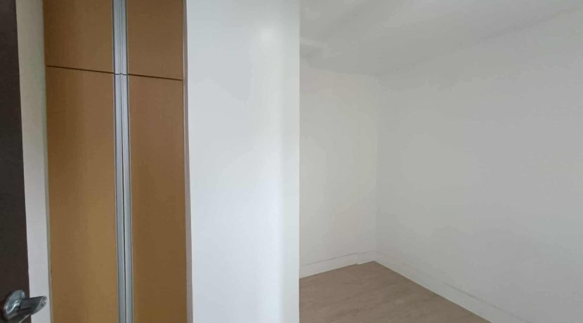 5e7a79dcb963a27d65d8d7659a1a9ecb