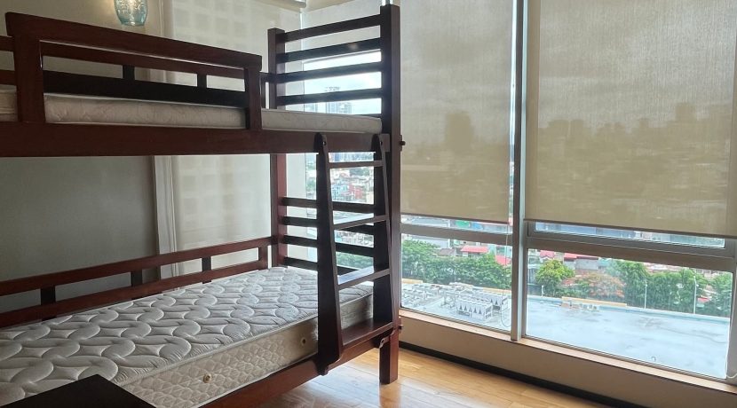 63ac4345eb8e6cc5e7ae938a3f44f7b5