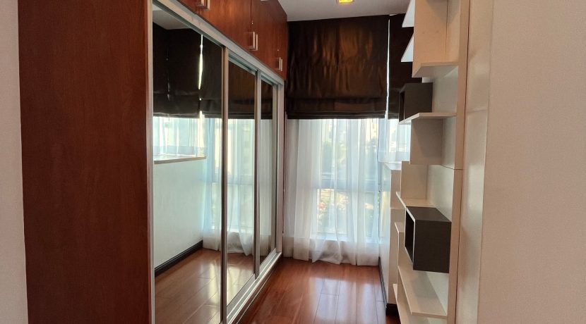 87870f5a3011747a68d05184d1ba07e9