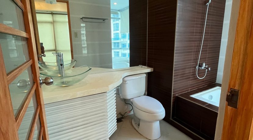 97ae96efb0a18656a6a6ba9d0472c270