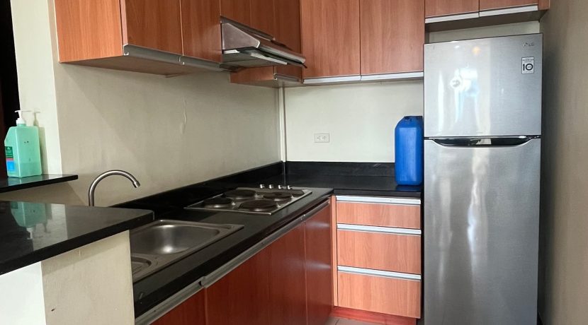 b60ea8dbeae5e646cee22026300c8ede