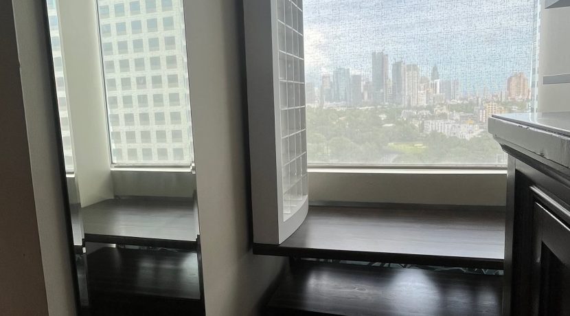 c576e2c2ff9f6c210c1f36a9e406d10a