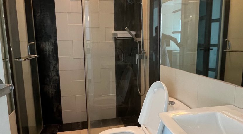 d8ba715a76da1404efafb61ac55cc3d3