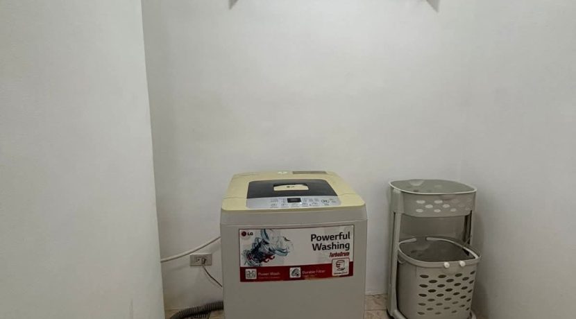 ed33056e4bad3a599a5851d24c6d241d