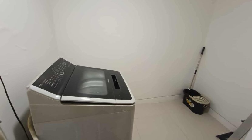 f3289e38aa8f1f74cdc8deec7a86bde2