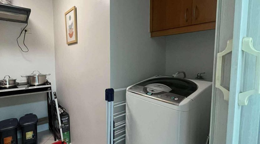 11b8d67c63588b5608abe3578ff3911e