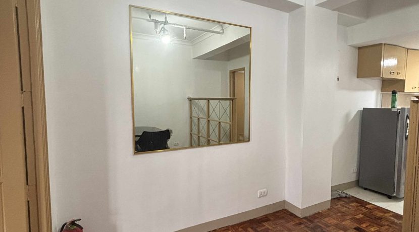 111c702042ccc4f6bec250866ef076fd