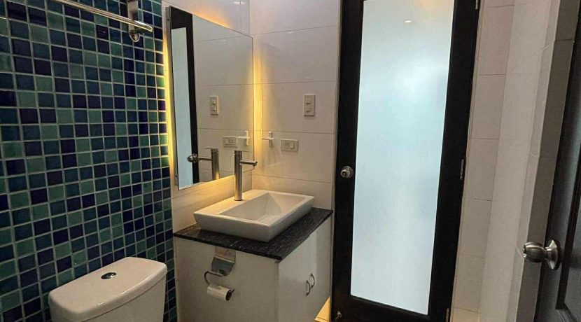 4081370bee5251139e46eda3925afc98