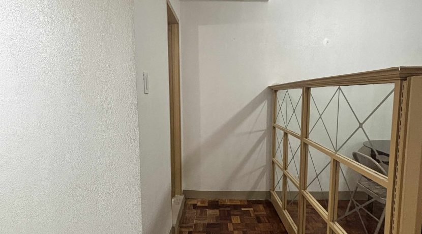 530cf62ae931ff43475edb8d2b3ba9bf