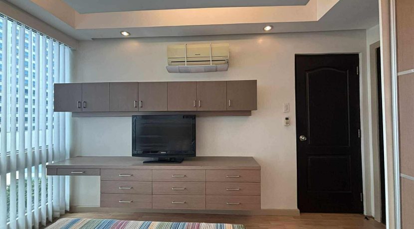 735938a6b82371a88109b39f2bf1f885