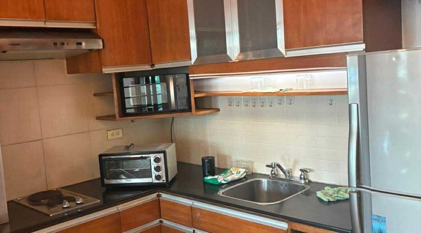 852326d2aa5688da9d30aff809a47907