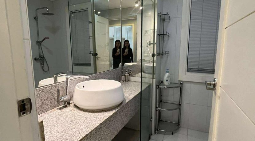 c147f0defce0f2e2b64b535f326244a5