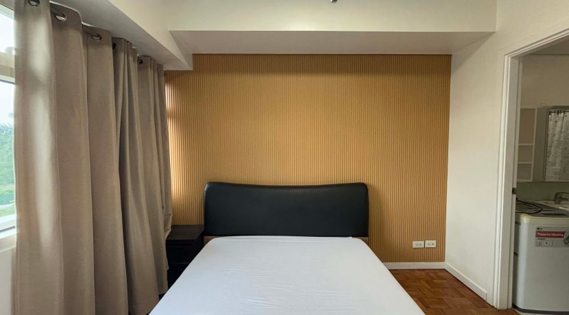 10ffddb8cd4a47df6120a038e6837799