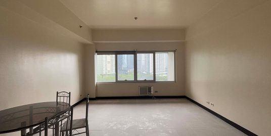Studio Type Condo for Rent in Fairways Tower BGC Taguig City