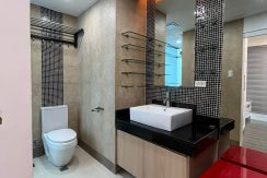 4bd6d9108575846696e4c4001563b369