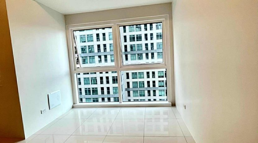 70b81dc8908214256e2e6e0aade4f74b