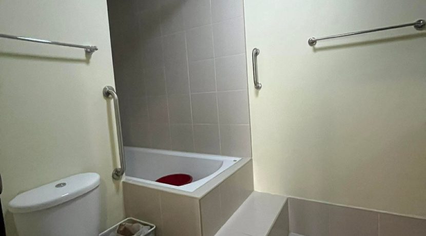 89b6f5692e5946ec97b4a722d533a6a8