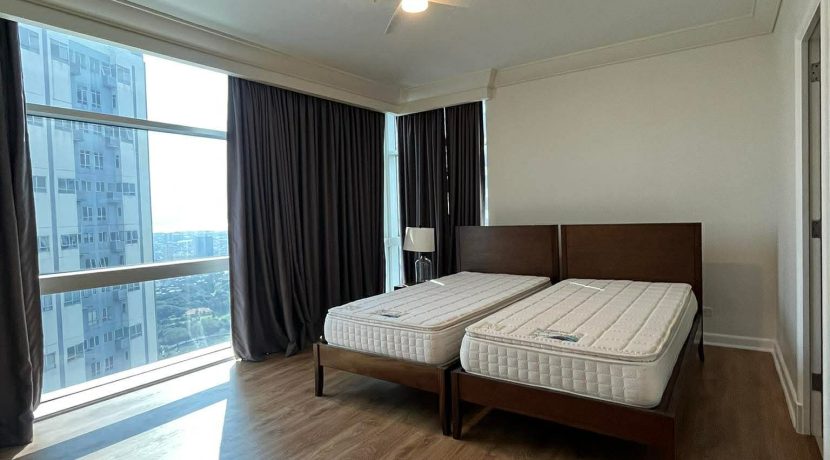 8a983ce7f6ef8a7a6ab57d0a056779f8