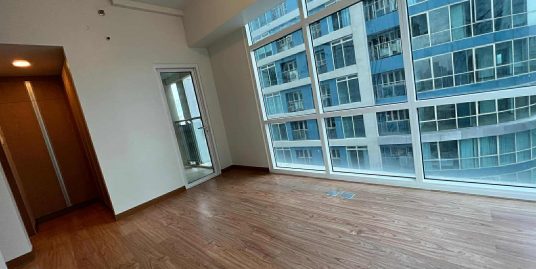 3-Bedroom Condo for Sale in Madison Park West BGC Taguig City