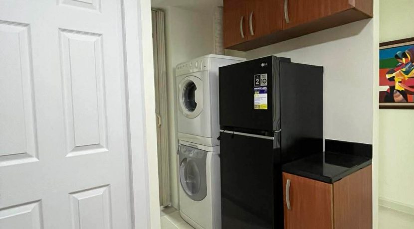 ad9539a61f8ebcee1e4dfb167ee191ea