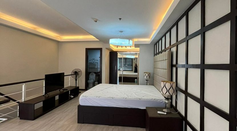 d2a82bba92141cdfafb28e1b5b5e4b3d