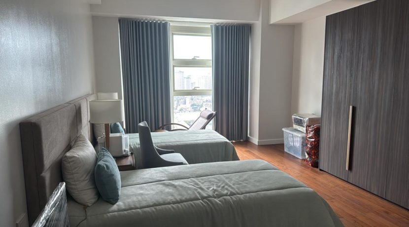 e151d149-143c-4b94-916b-0e60d53e98d0