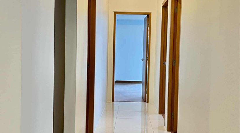 e84033a964eb4cefbcb7d22aa24f8d48