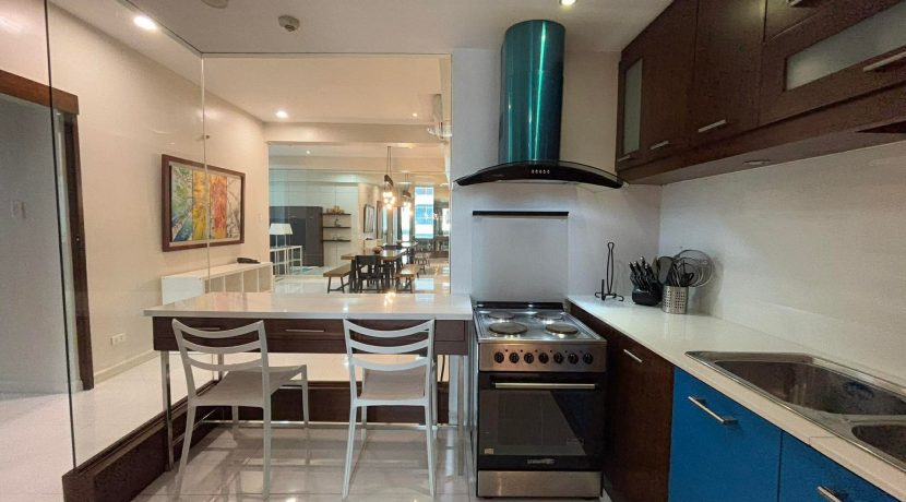 2453d1cac0891f34d96f724a97cc5c0e