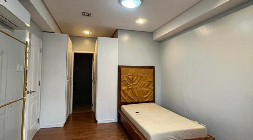 24e0cac49ee368df843b9e14b8497035