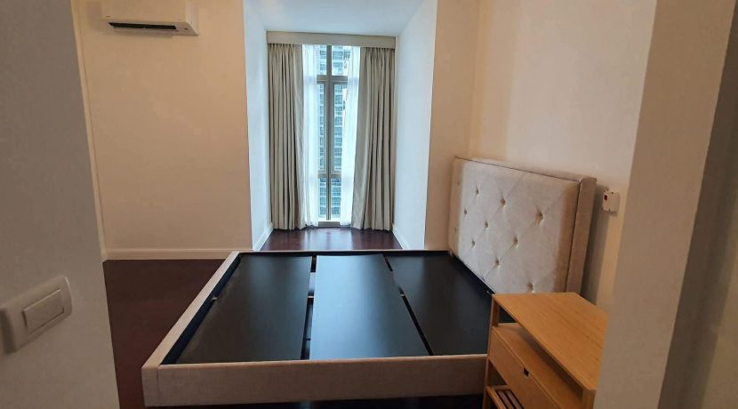 40ed6af048260f4f9447c183e6f25922