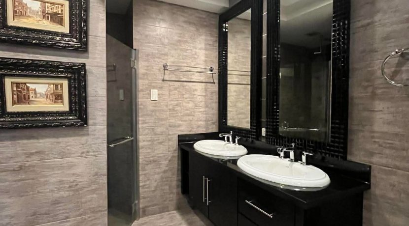 596f78254925a986d8a3a15194fdad6c