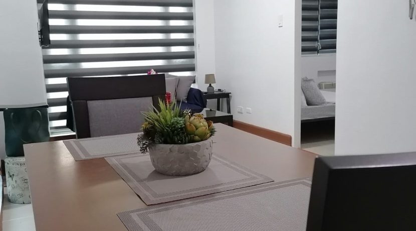 638eb7a4-b60a-4c40-9efa-437768bd4cb3