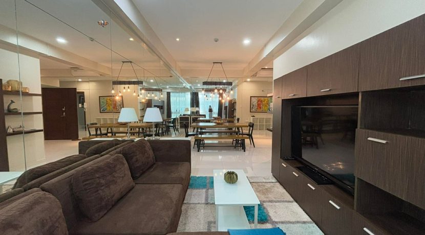 776847bd3b6b4806a9b9bb28e553de15