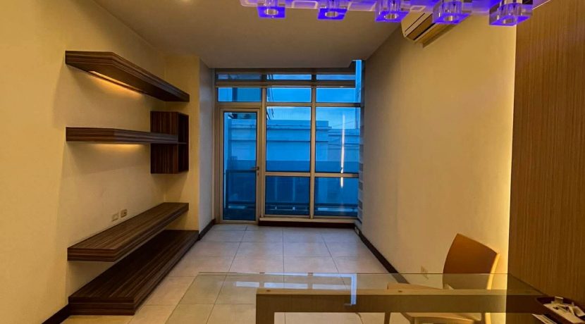 8259cc28e23bd6c52722b56d38cba2d4