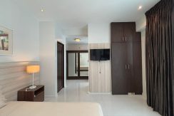 9afc818af8136af8f1477f02efb42e4d