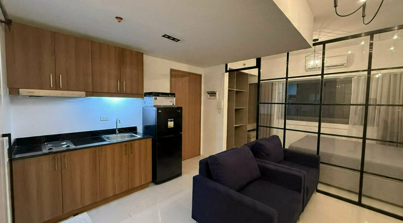 att._Lv8vWPpr46NzC09AzBczf0pXc_mbcLv9TO_fhO4_WU